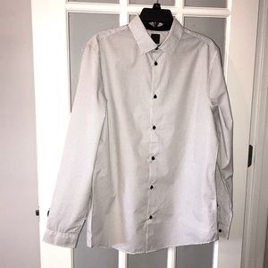 H&M men’s black and white slim fit shirt